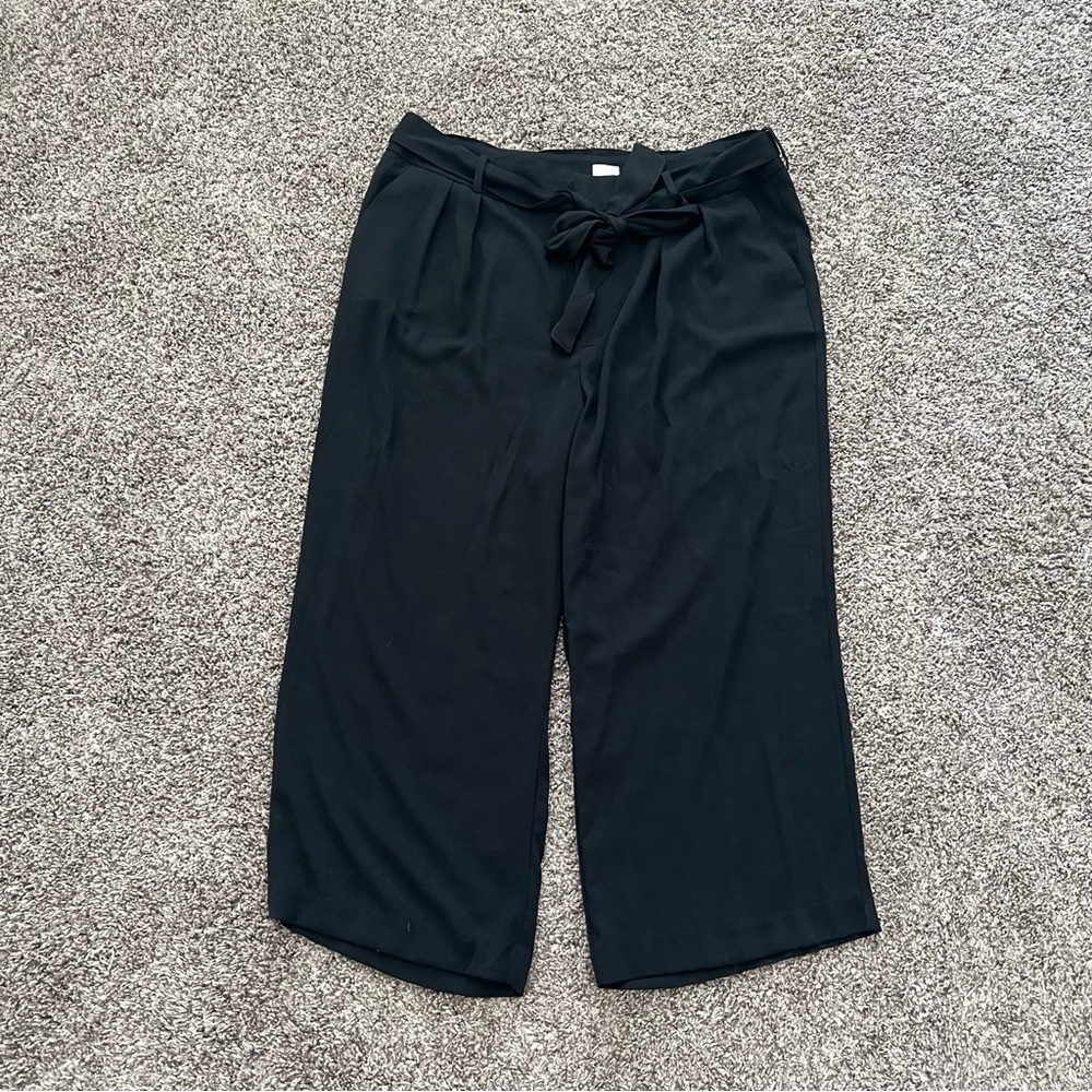 Wide leg trousers